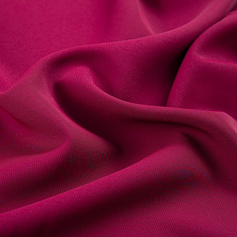 DS382 rosso 272GSM Tessuto twill di filamenti opachi opachi, poliestere elasticizzato su quattro lati, drappeggio delicato sulla pelle, resistente alle pieghe e all'usura